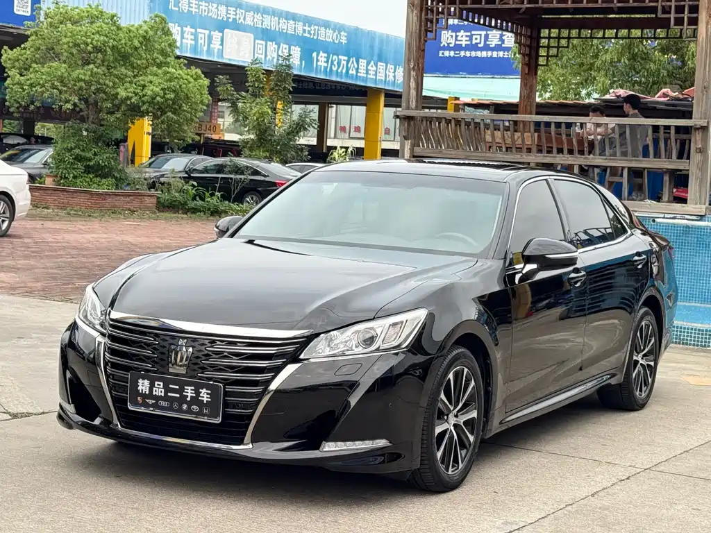 Toyota Crown 2018