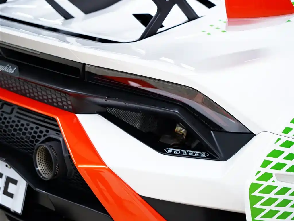 LAMBORGHINI HURACÁN