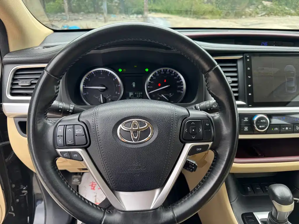 Toyota Highlander — миниатюра 8