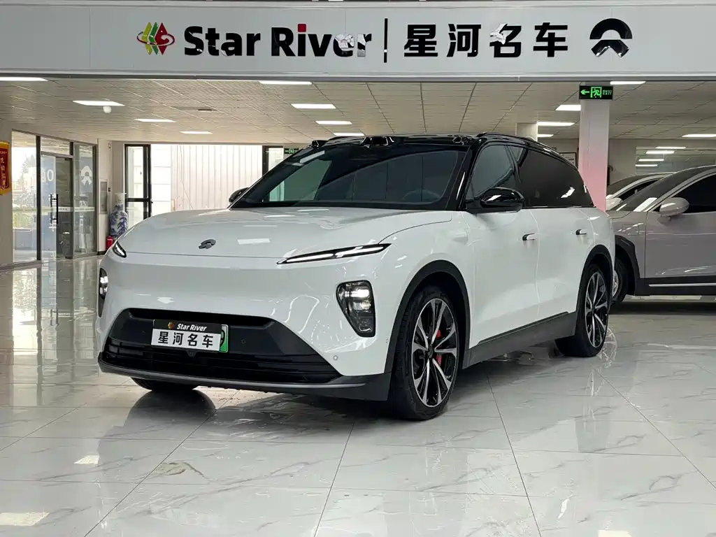 NIO ES8