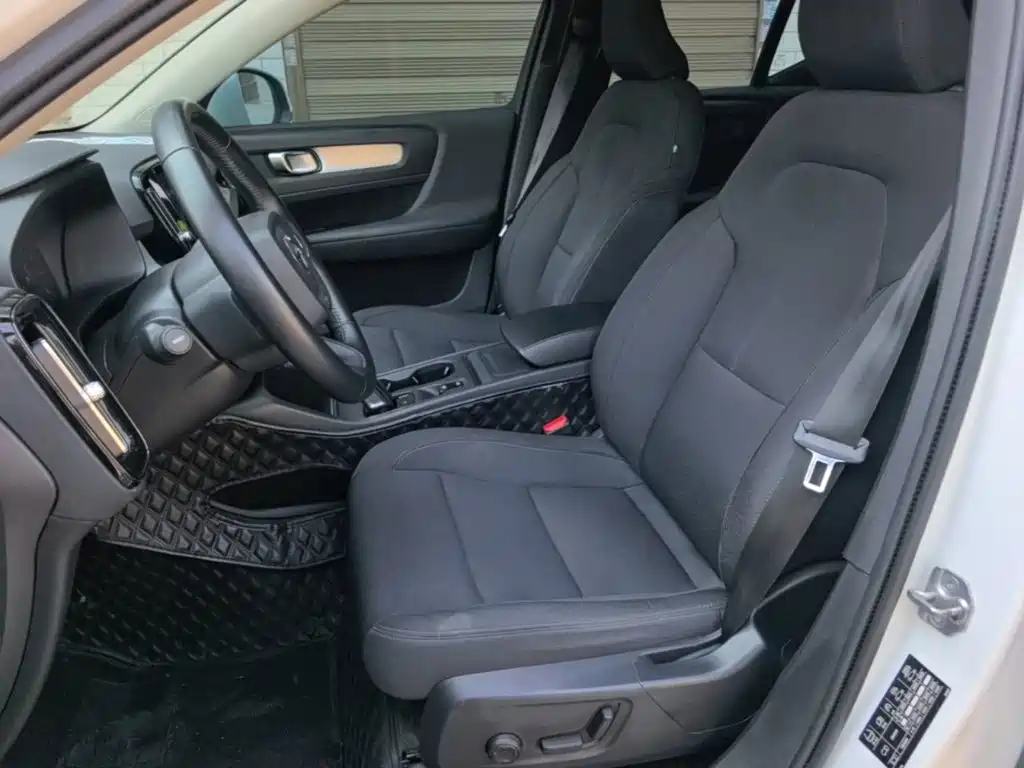 Volvo XC40 — миниатюра 15