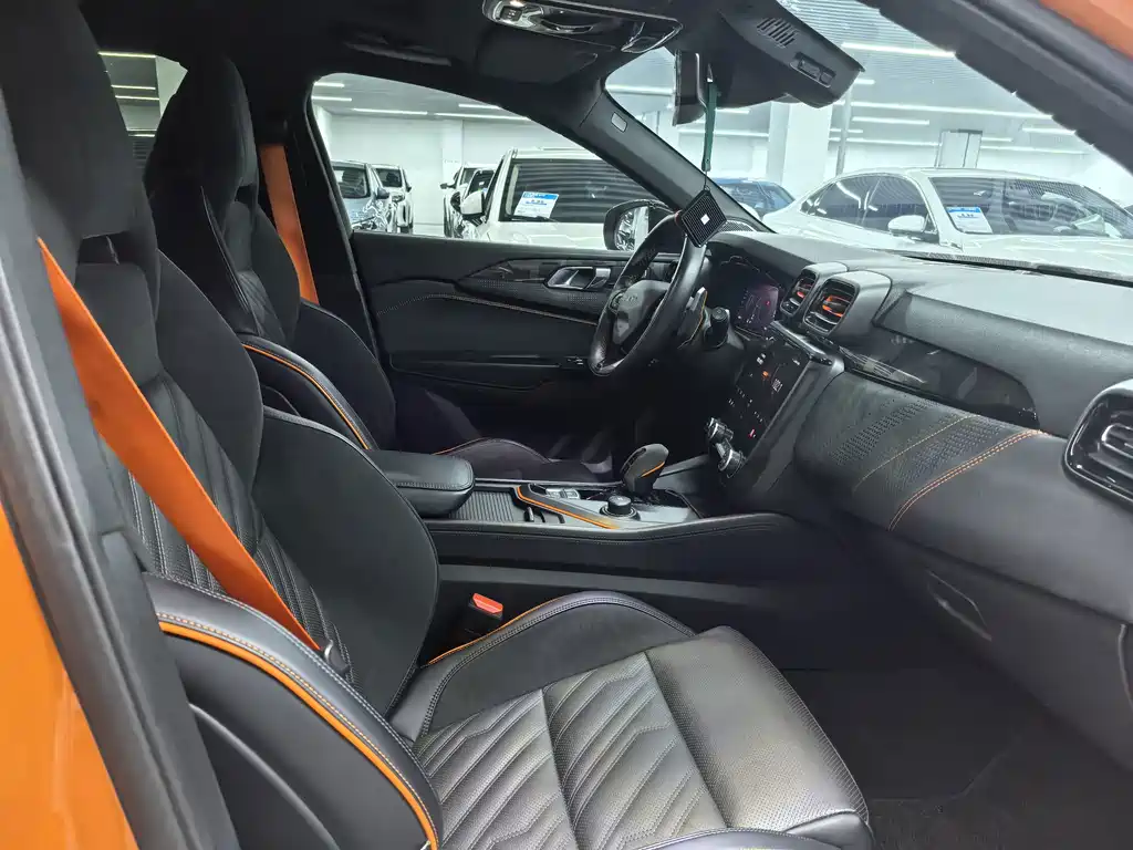 Lynk & Co 02 Hatchback — миниатюра 10