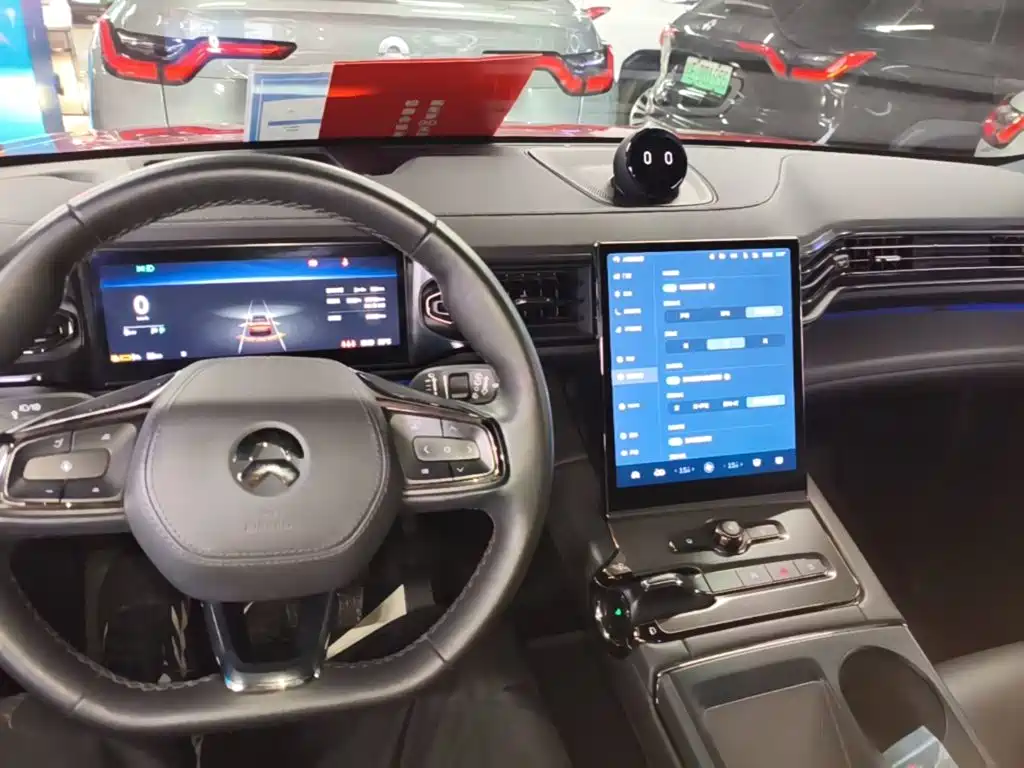 NIO ES6 — миниатюра 10