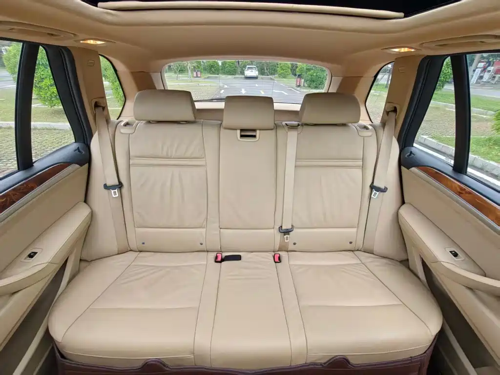 BMW X5 (Import) — миниатюра 9