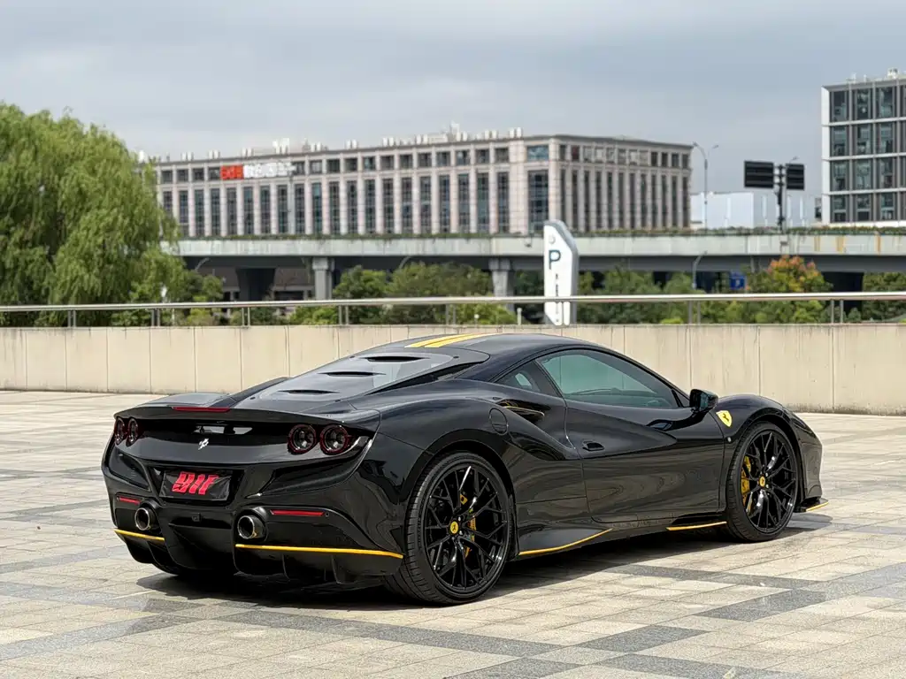 Ferrari F8 — миниатюра 5