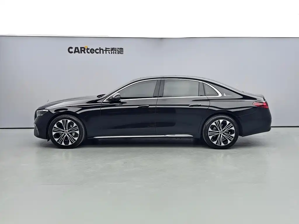 Mercedes-Benz E-Class — миниатюра 2