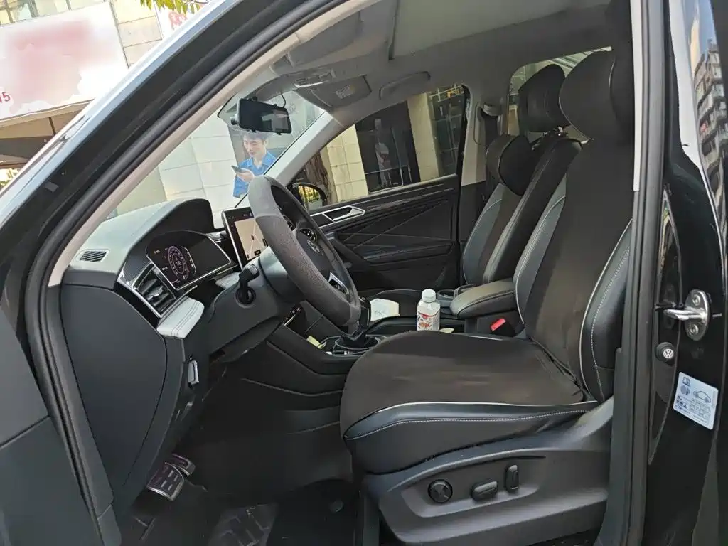 Volkswagen Tiguan L — миниатюра 8