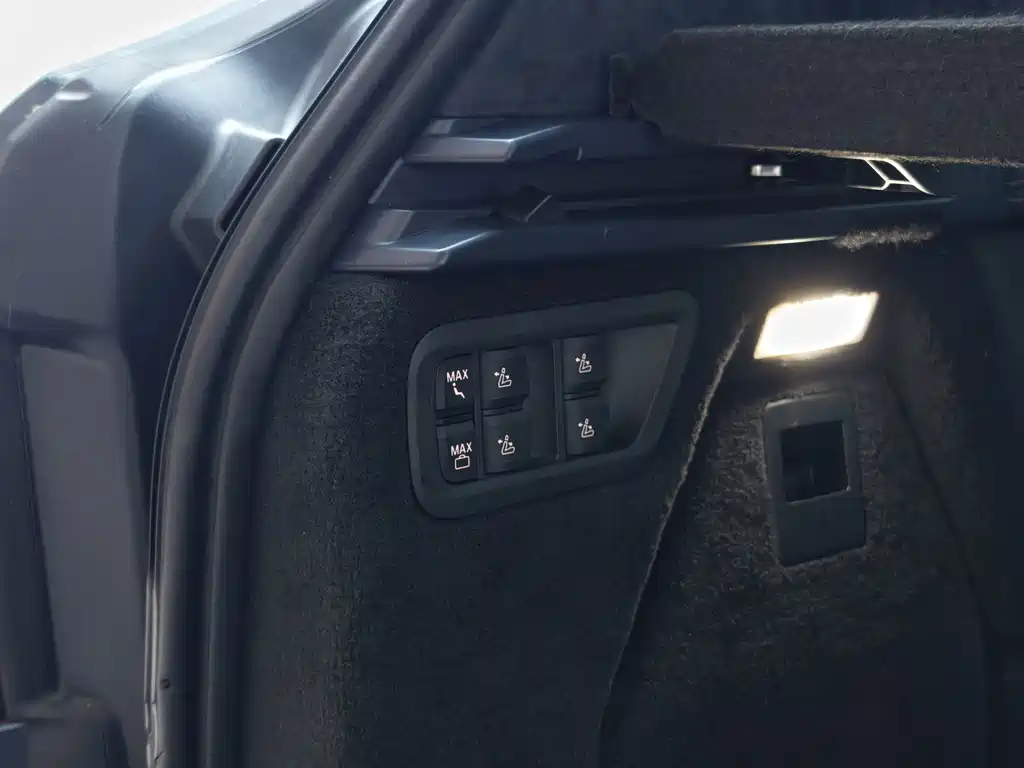 BMW X7 — миниатюра 22