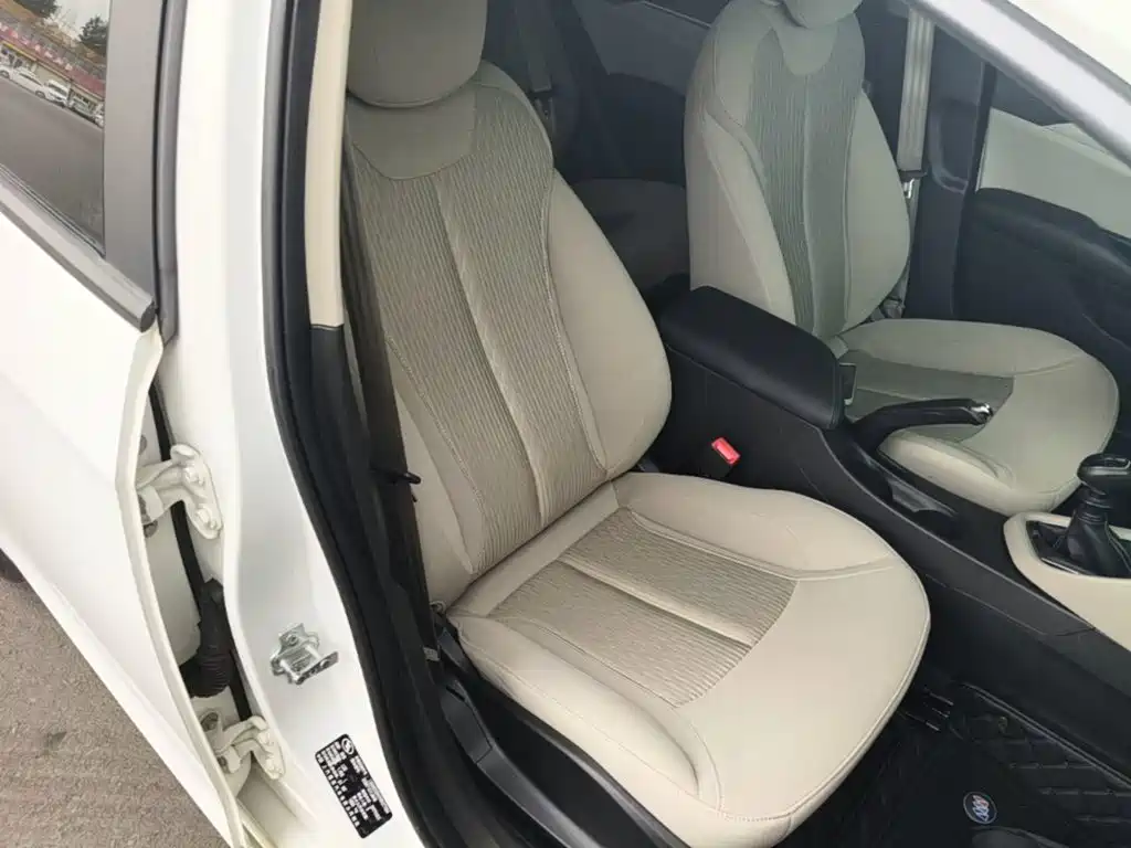 Buick Excelle — миниатюра 25
