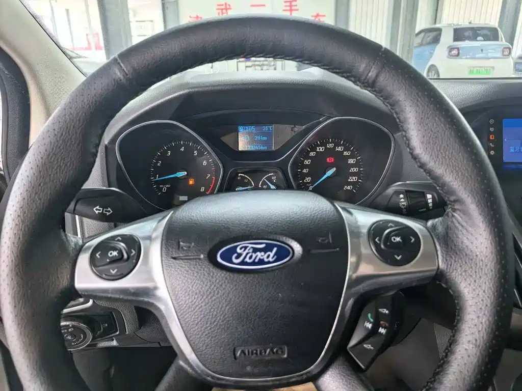 Ford Focus — миниатюра 9