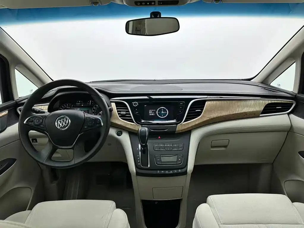 Buick GL8 — миниатюра 9