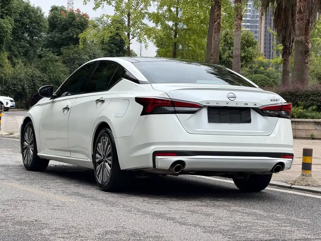 Nissan Teana — миниатюра 6