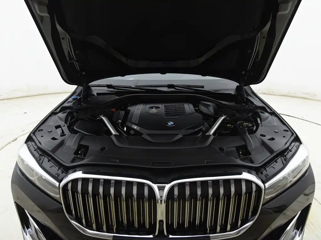 BMW 7 Series — миниатюра 15