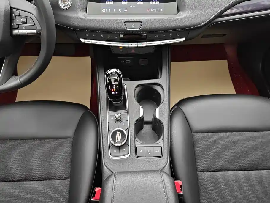 Cadillac XT4 — миниатюра 16