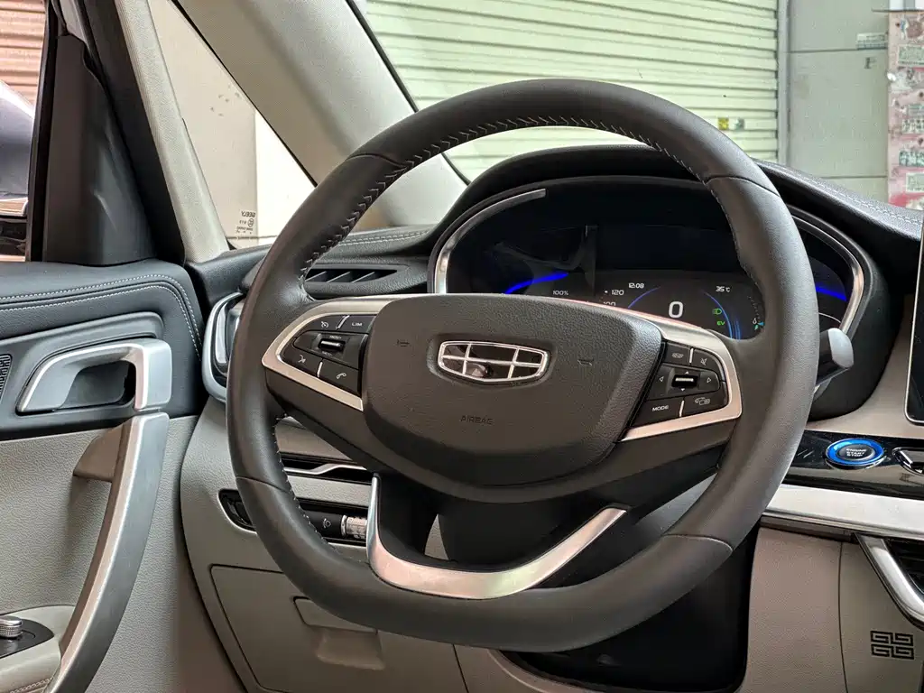 Geely Jia Ji New Energy — миниатюра 15