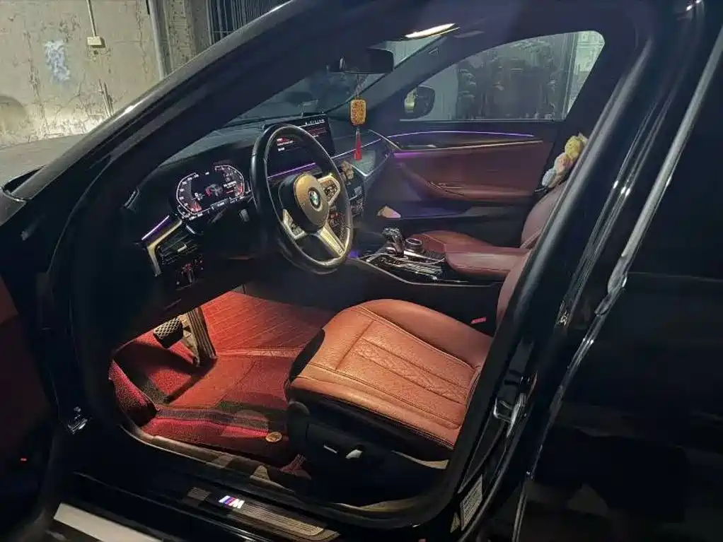 BMW 5 Series — миниатюра 3