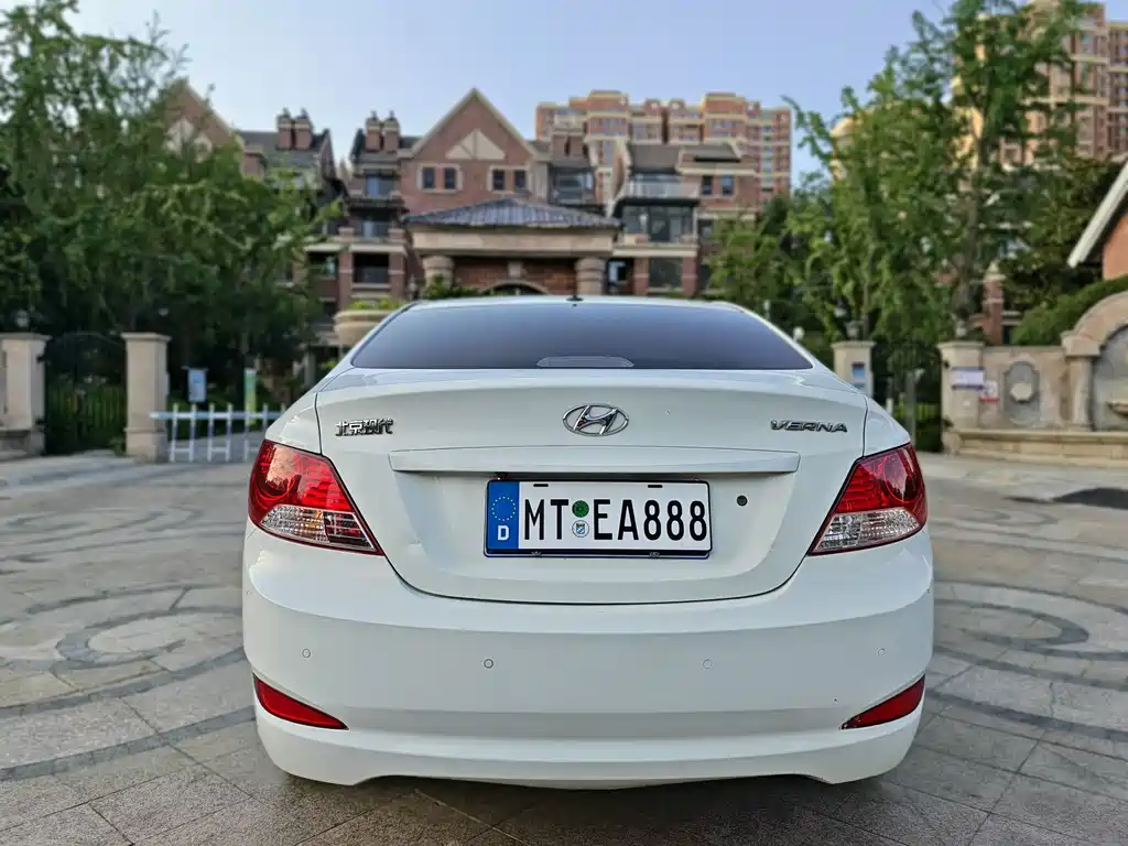Hyundai Verna — миниатюра 8