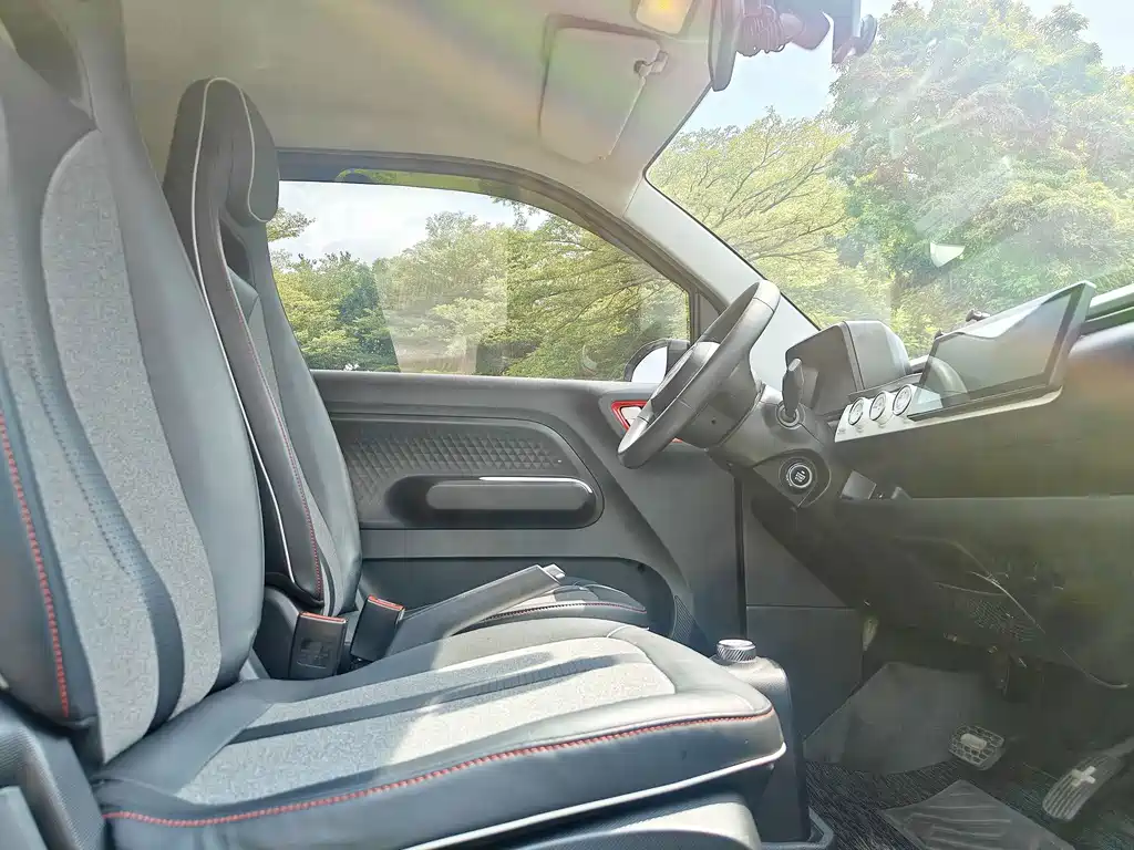 Wuling MINIEV — миниатюра 14