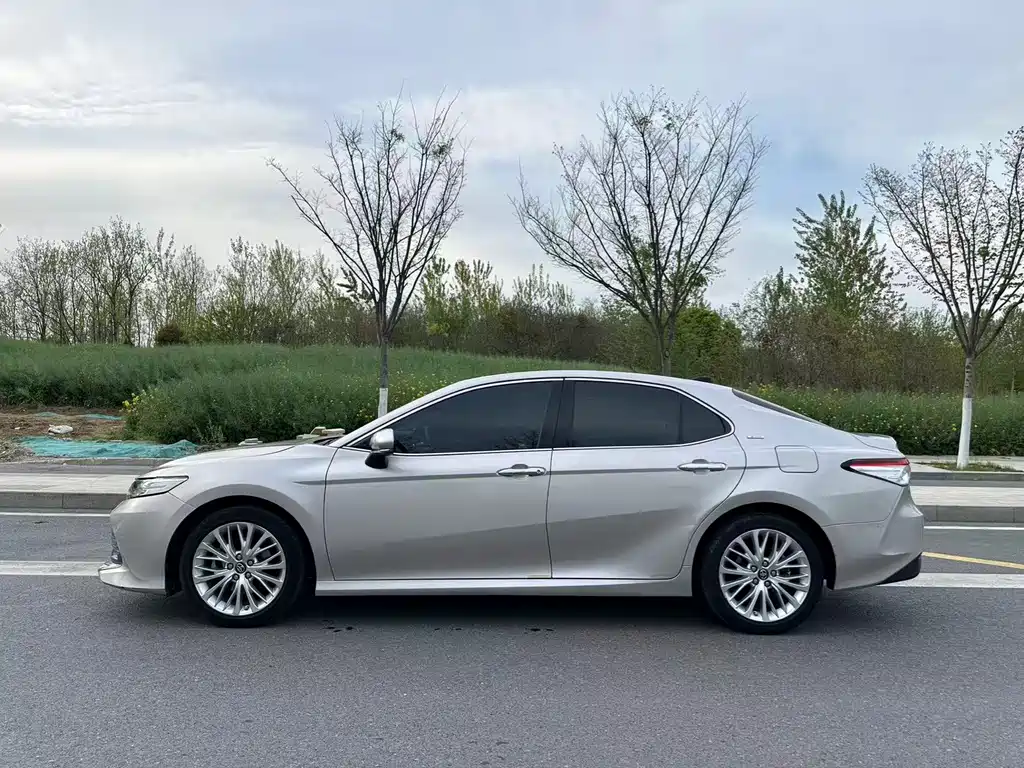 Toyota Camry 2019 2.5G Luxury V
