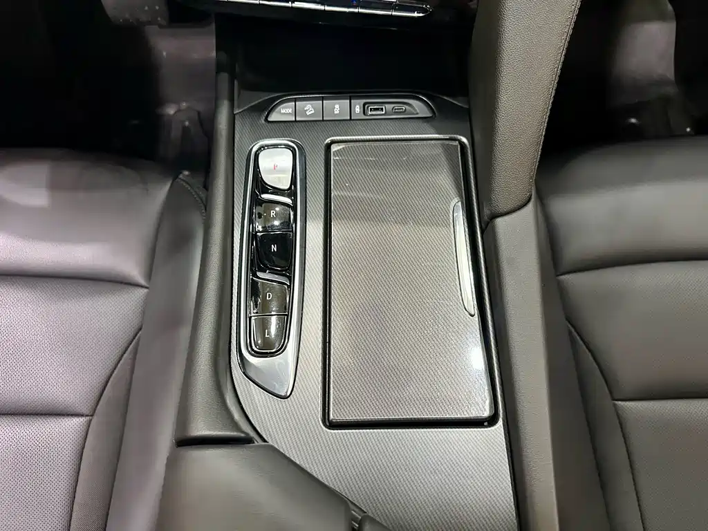 Buick Enclave — миниатюра 16