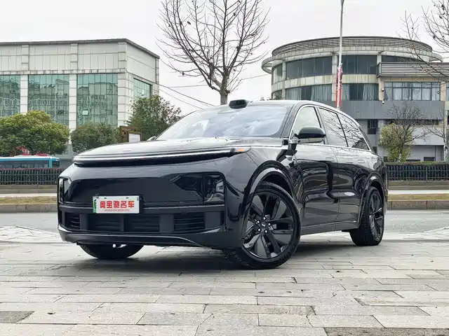 Li Auto IDEAL L8 2025