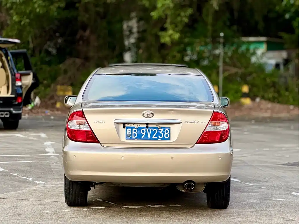 Toyota Camry — миниатюра 20