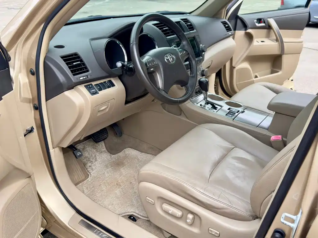 Toyota Highlander (Import) — миниатюра 4