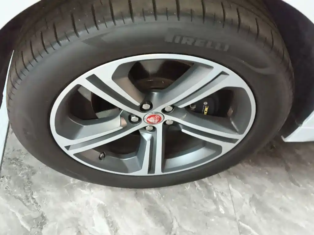 Jaguar F-PACE — миниатюра 23