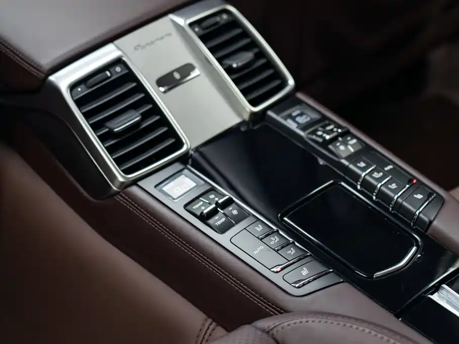 Porsche Panamera — миниатюра 11