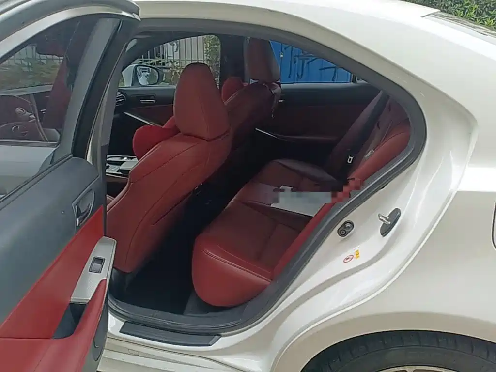 Lexus IS — миниатюра 17