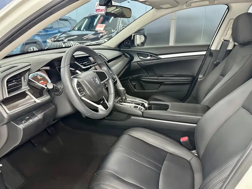Honda Civic — миниатюра 8