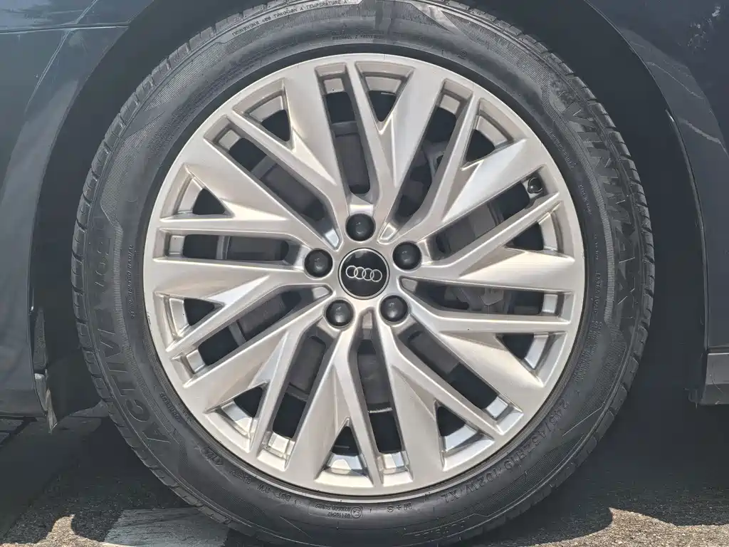 Audi A7L — миниатюра 15