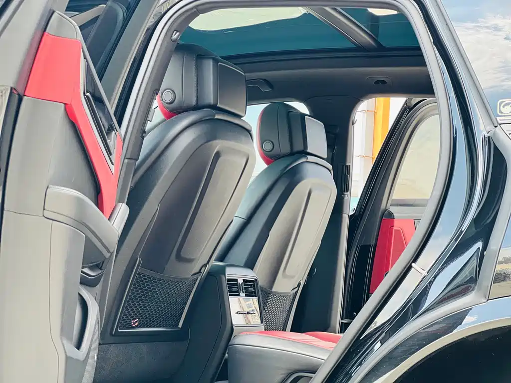 Porsche Cayenne — миниатюра 5