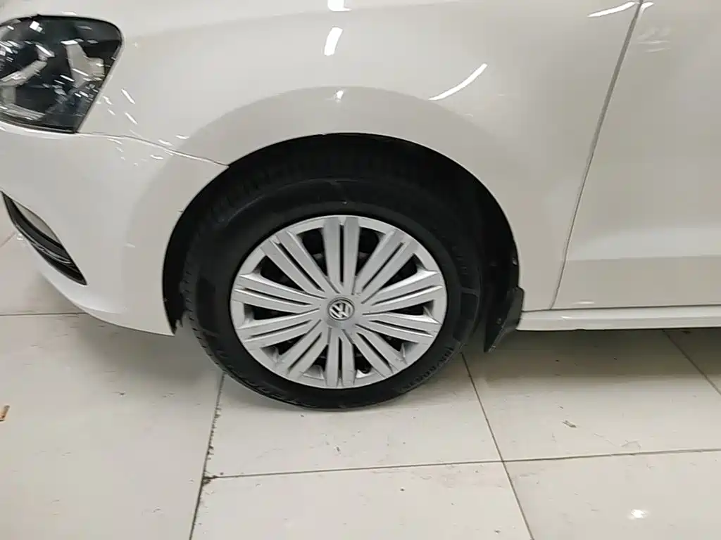 Volkswagen Polo — миниатюра 23