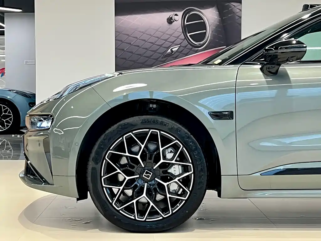 ZEEKR EXTREME KRYPTON 001