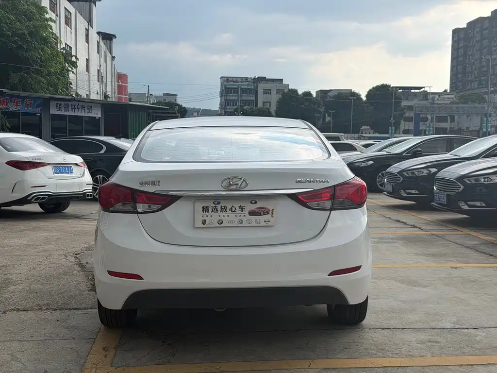 Hyundai Elantra Langdong — миниатюра 5