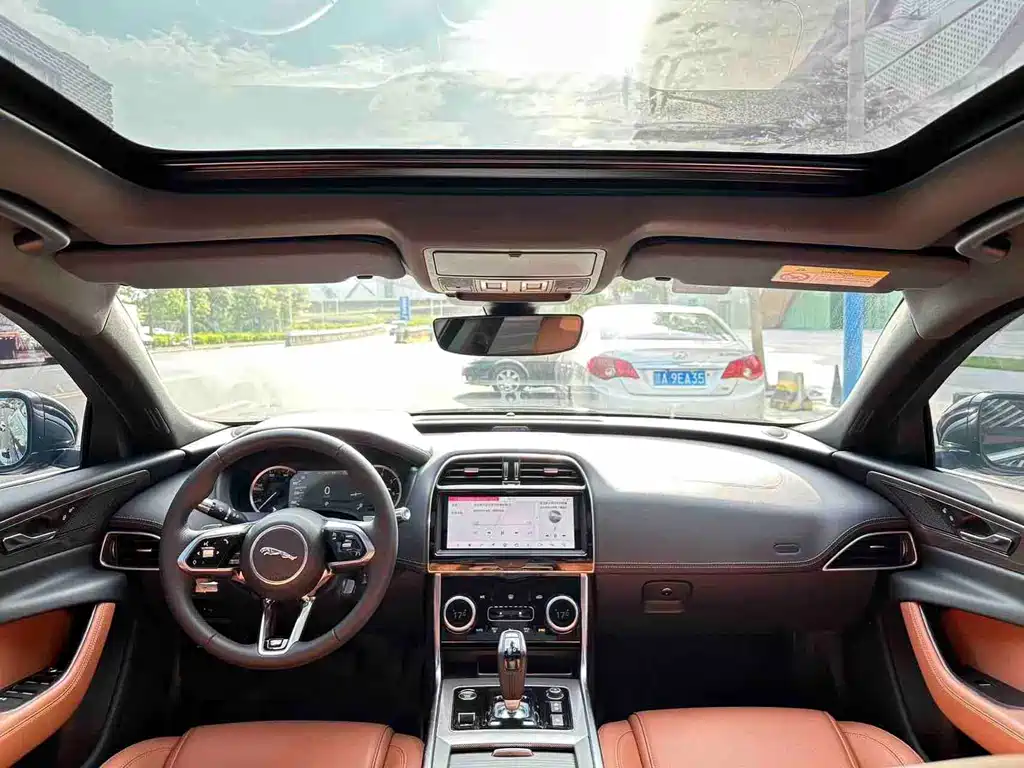 Jaguar XEL — миниатюра 12