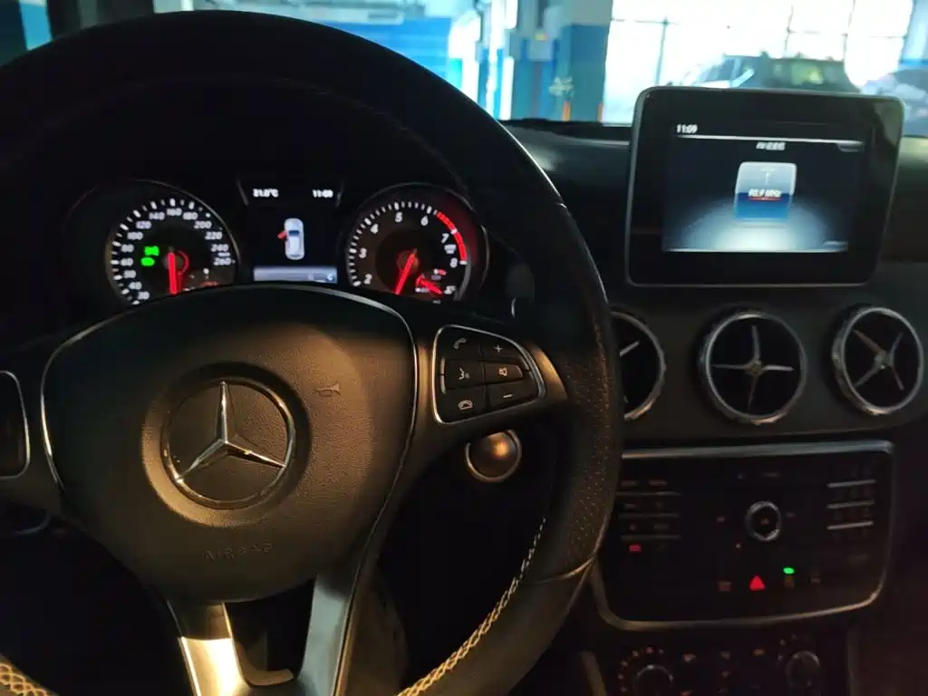 Mercedes-Benz GLA — миниатюра 11
