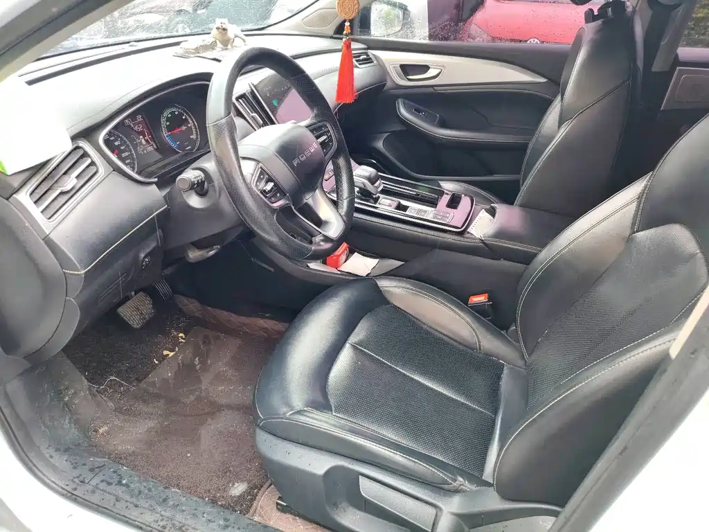 Roewe i6 MAX New Energy — миниатюра 4