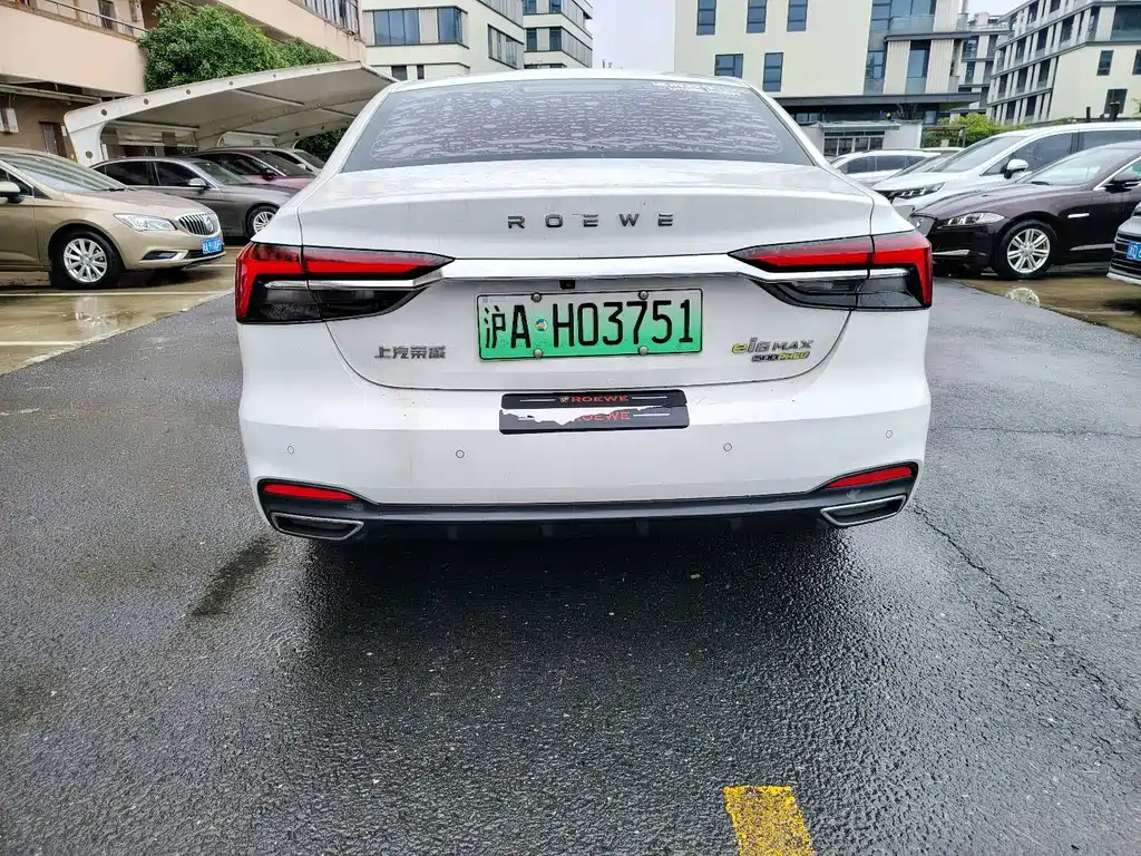 Roewe i6 MAX New Energy — миниатюра 9
