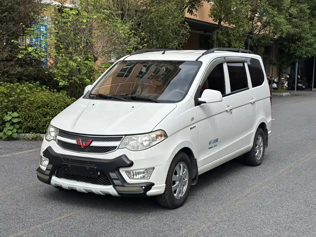 Wuling Hongguang — миниатюра 2