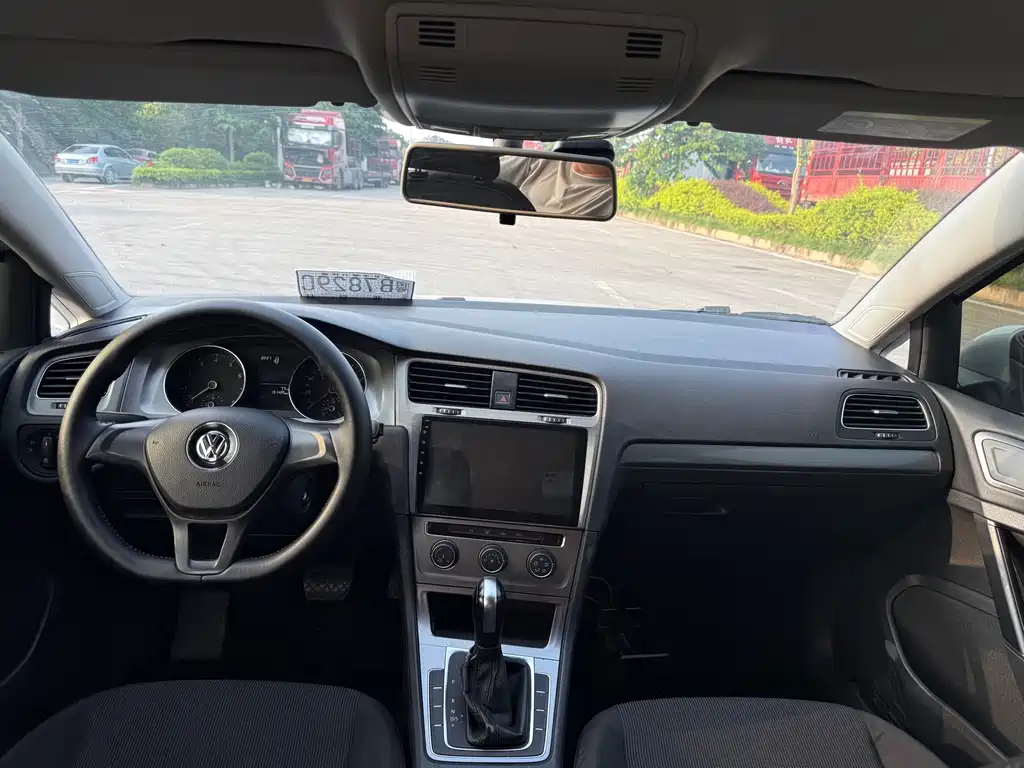 Volkswagen Golf — миниатюра 8