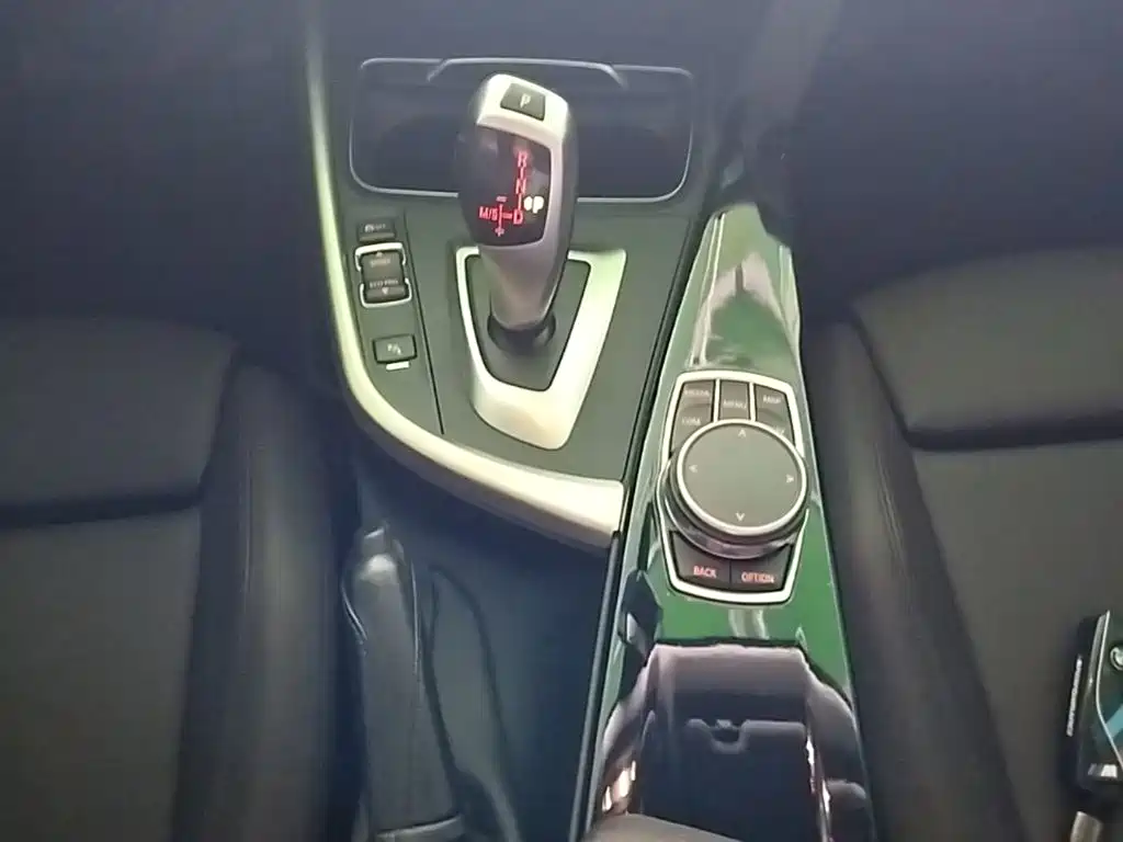 BMW 3 Series — миниатюра 14
