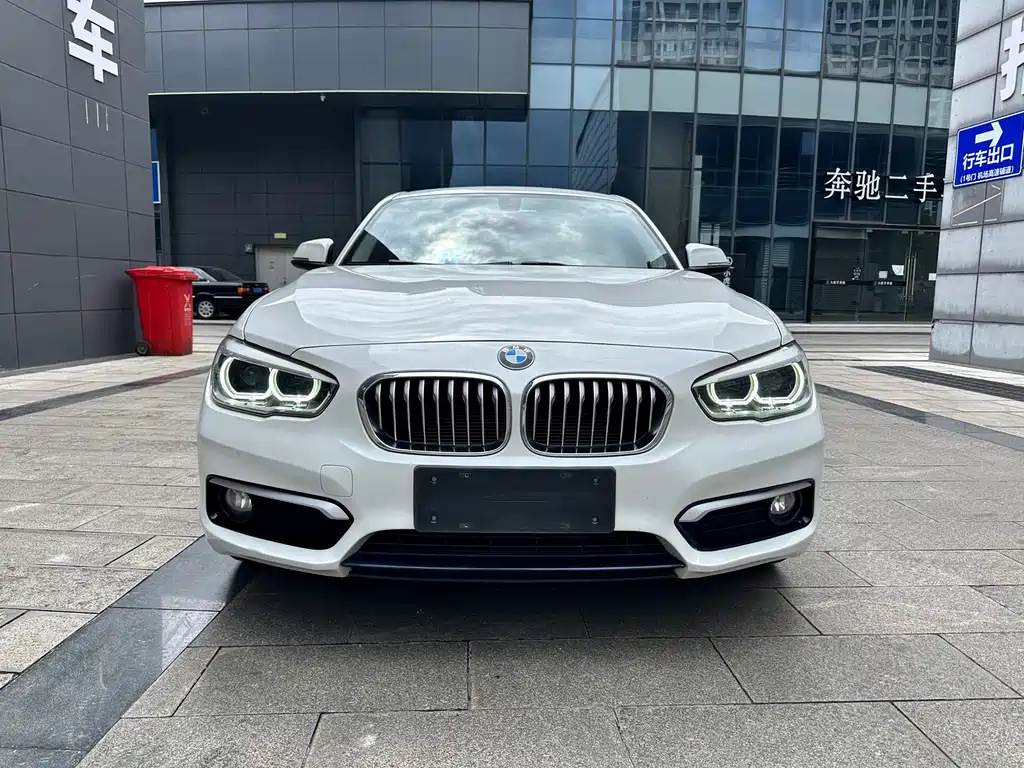 BMW 1 Series (Import) — миниатюра 2