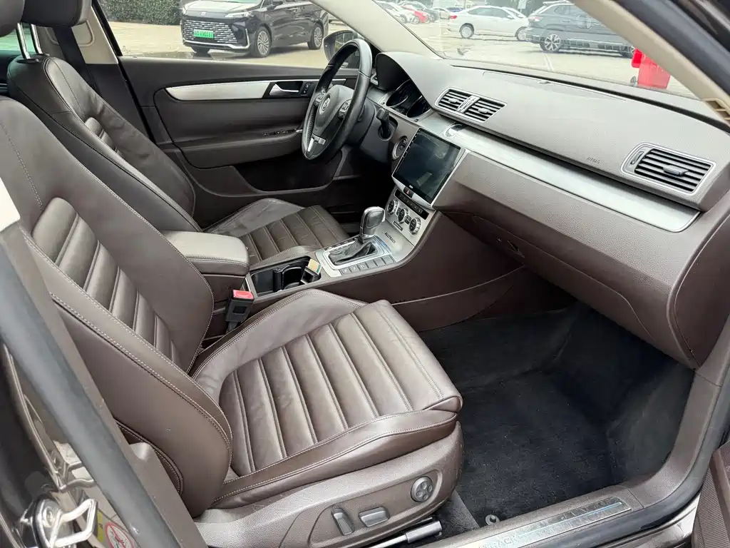 Volkswagen Magotan (Import) — миниатюра 14