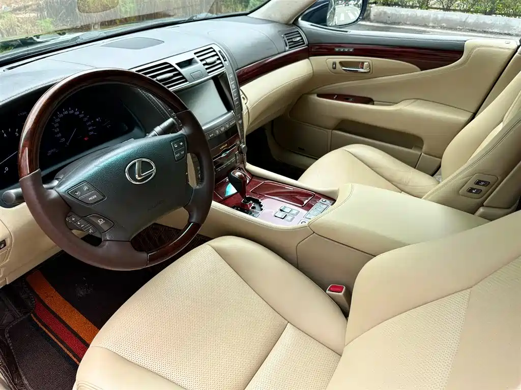 Lexus LS 2010 460L Luxury