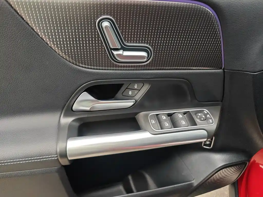 Mercedes-Benz GLA — миниатюра 6