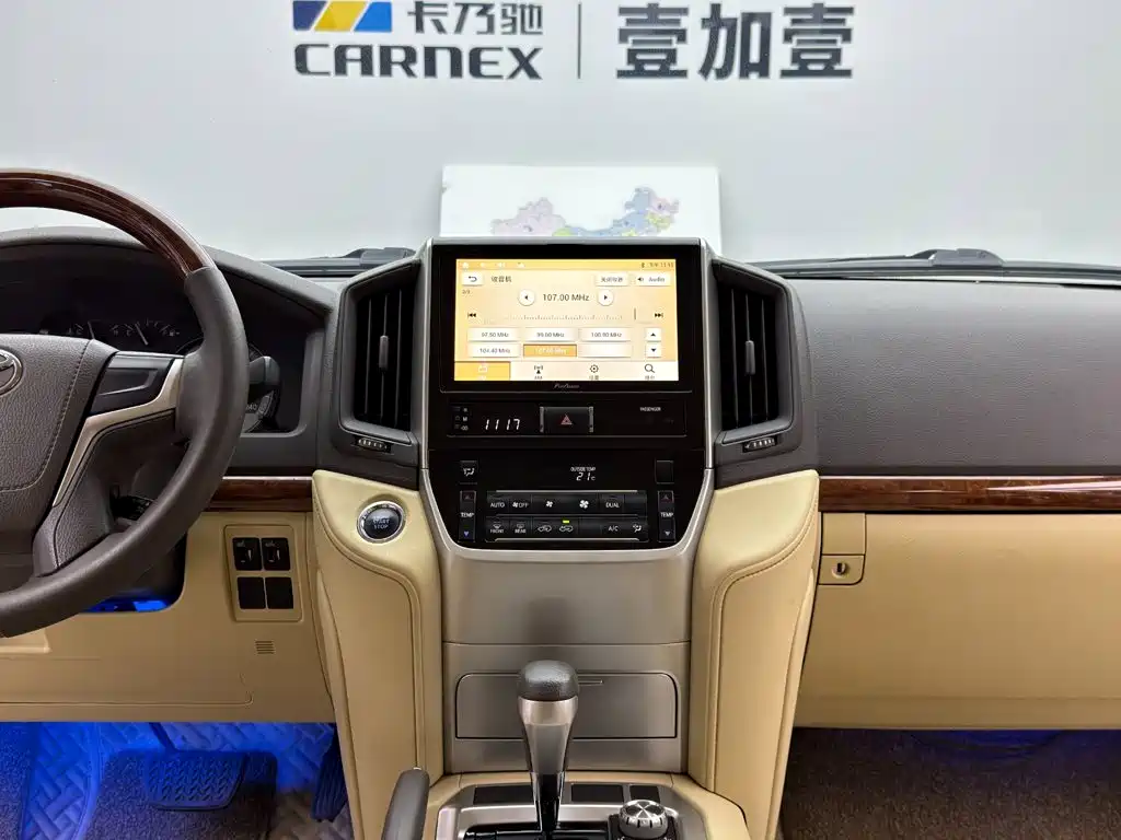 Toyota Land Cruiser — миниатюра 12