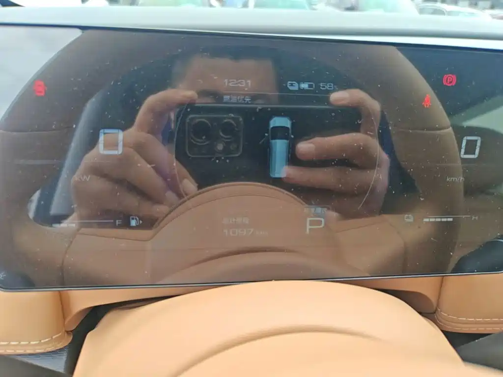 Wuling Xingguang 730 New Energy — миниатюра 12
