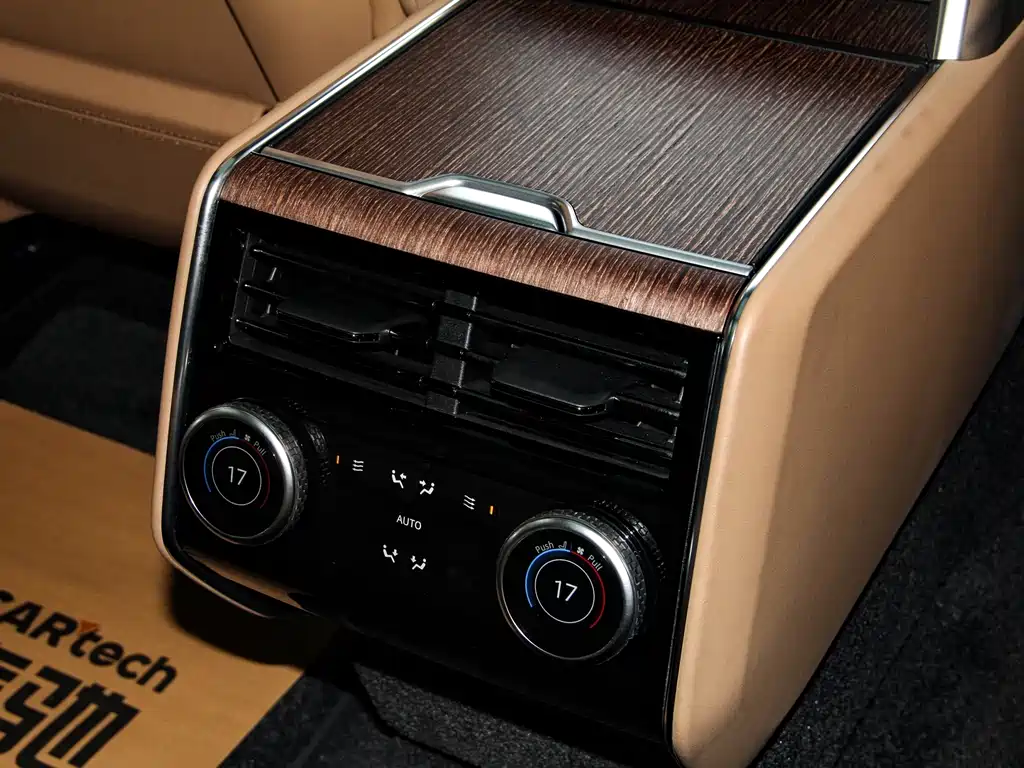 Land Rover Range Rover — миниатюра 17